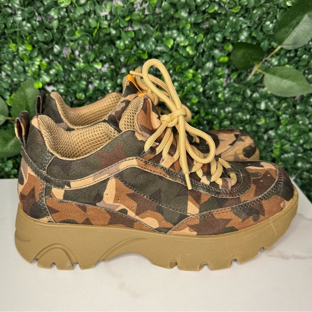 Steve Madden Camouflage Sneakers with Orange Accent - Picture 2 of 11